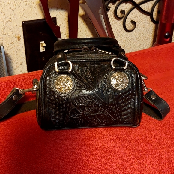 Vintage Handtooled Silver Concho Montana West "Desert Rose Collection" - Picture 4 of 9